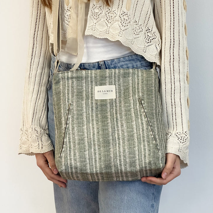 Medium size Ipes Bag