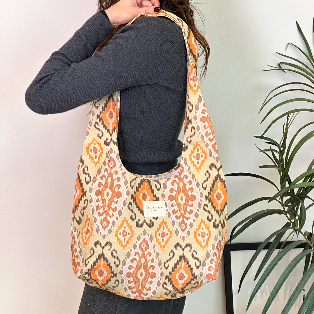 Ovale Tasche Ikat
