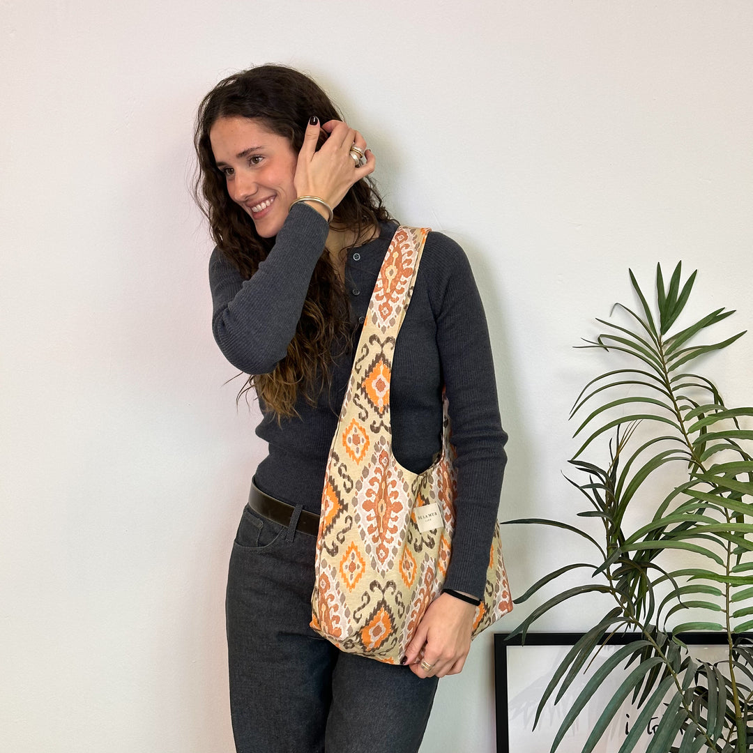 Ovale Tasche Ikat