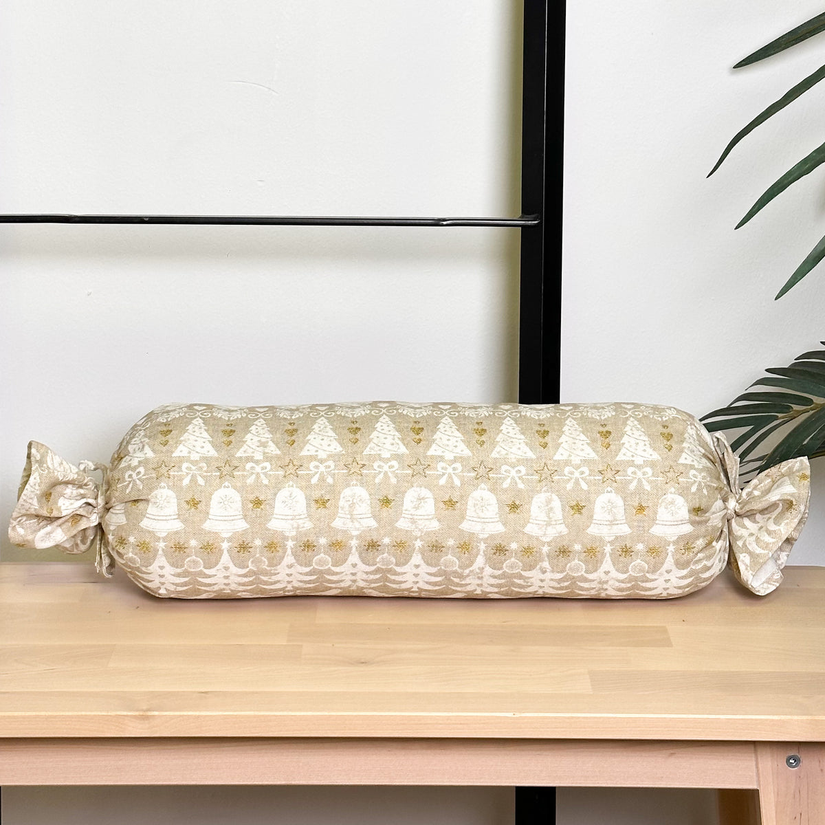 Dore Candy Pillow