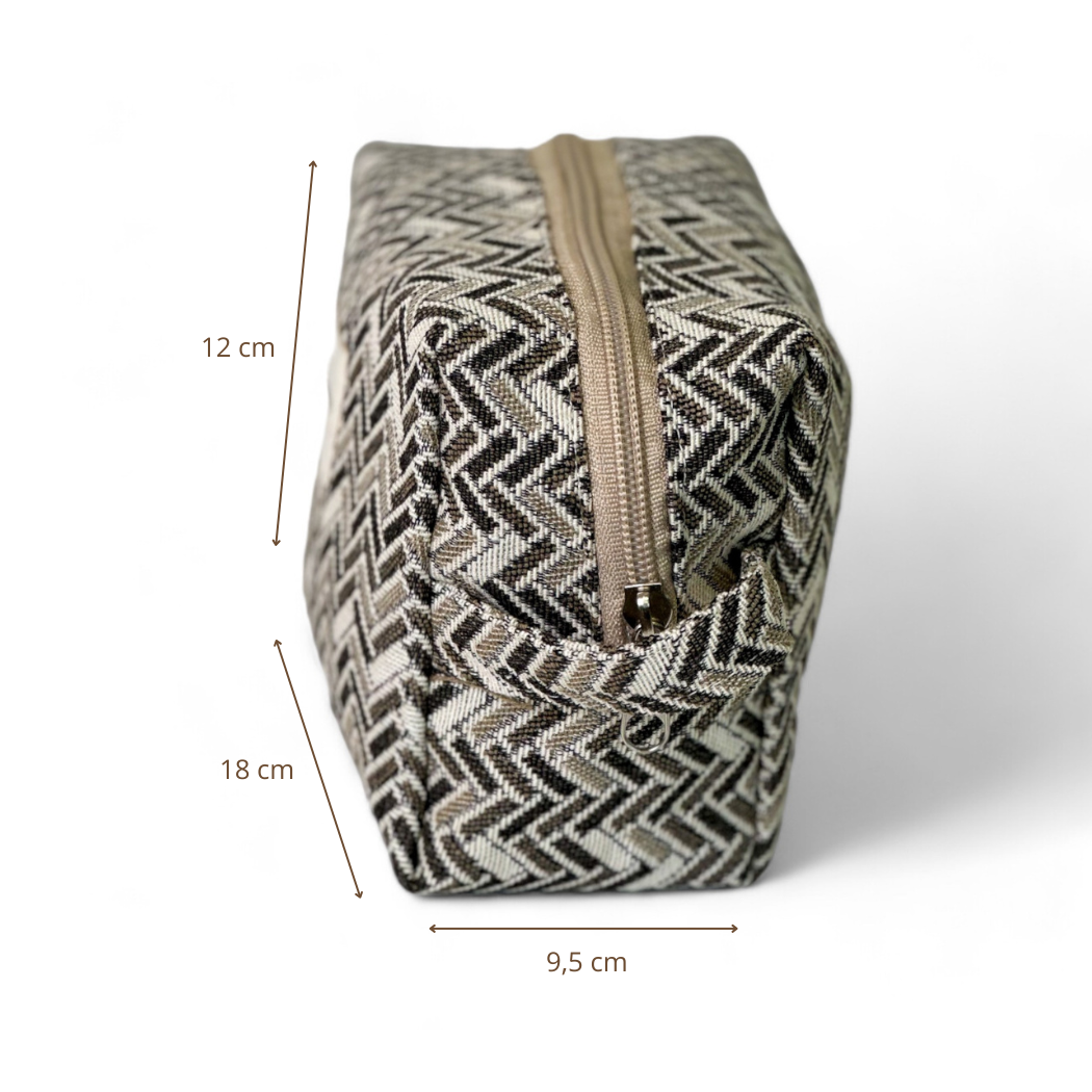 Medium size Bure Toiletry Bag