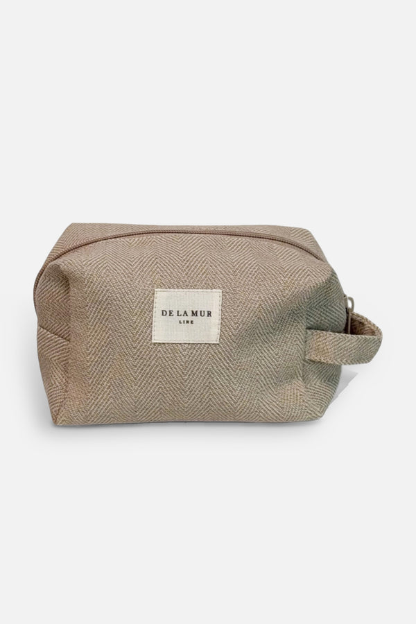 Beauty case medio Piga, stampa in marrone, beige e grigio, vista frontale — De La Mur