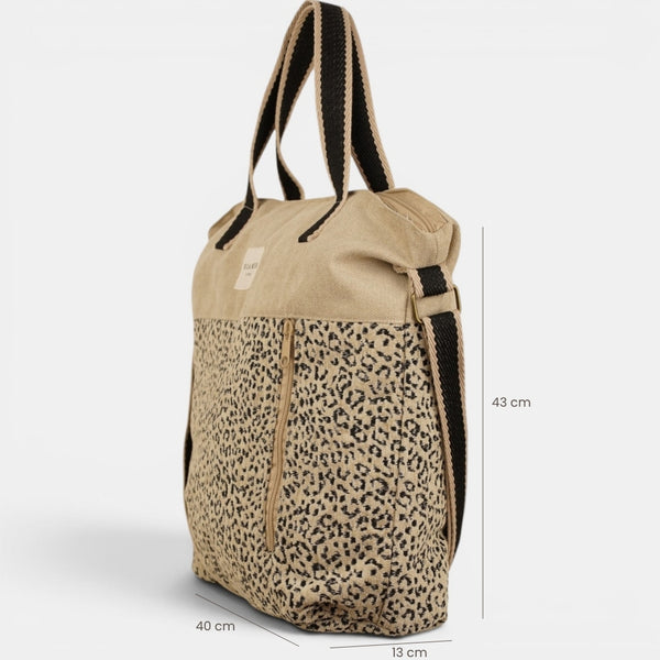 Bolso Koto, estampado en negro, blanco, beige, detalle del material y el acabado — De La Mur