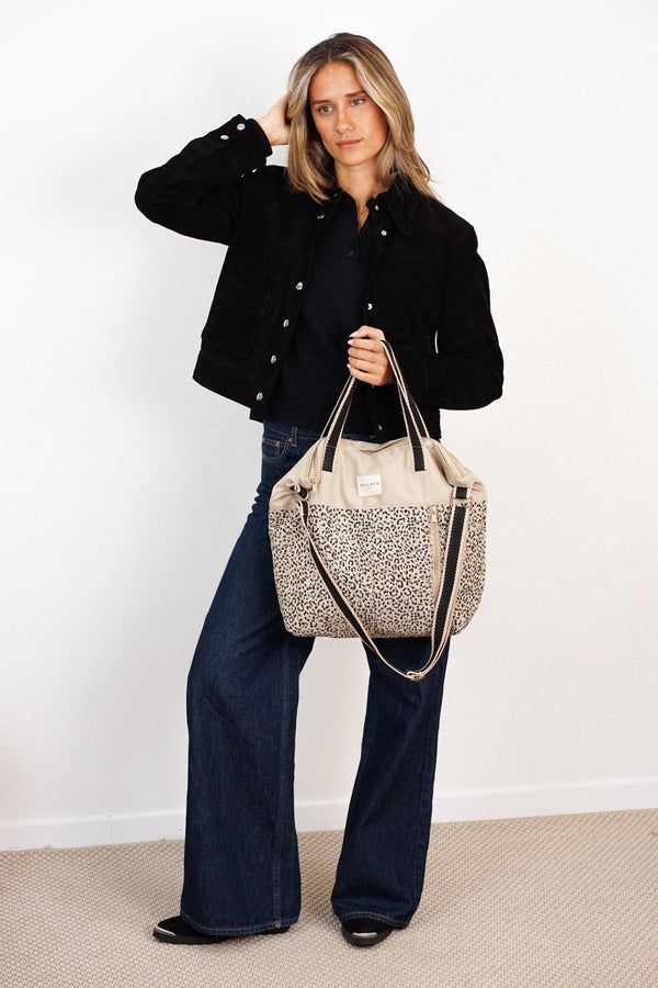 Bolso Koto, estampado en negro, blanco, beige, vista frontal — De La Mur