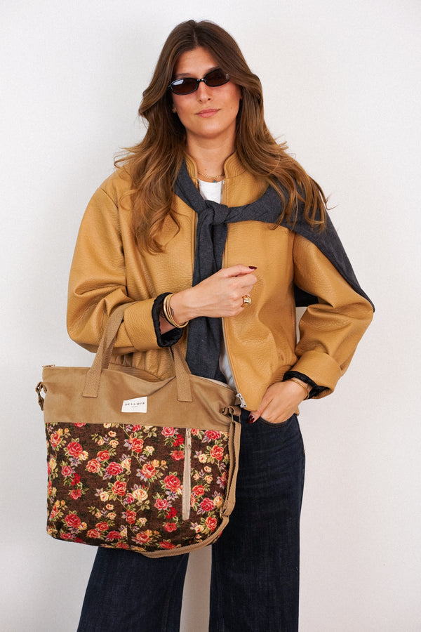 Bolso Pepi, estampado en naranja, terracota, negro, vista frontal — De La Mur