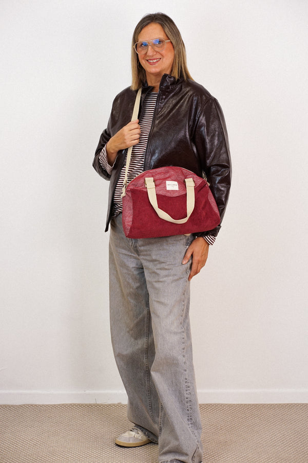 Bolso Arde, estampado en rojo, beige, gris, vista frontal — De La Mur