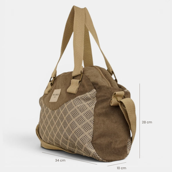 Bolso Pant, estampado en negro, beige, blanco, detalle del material y el acabado — De La Mur