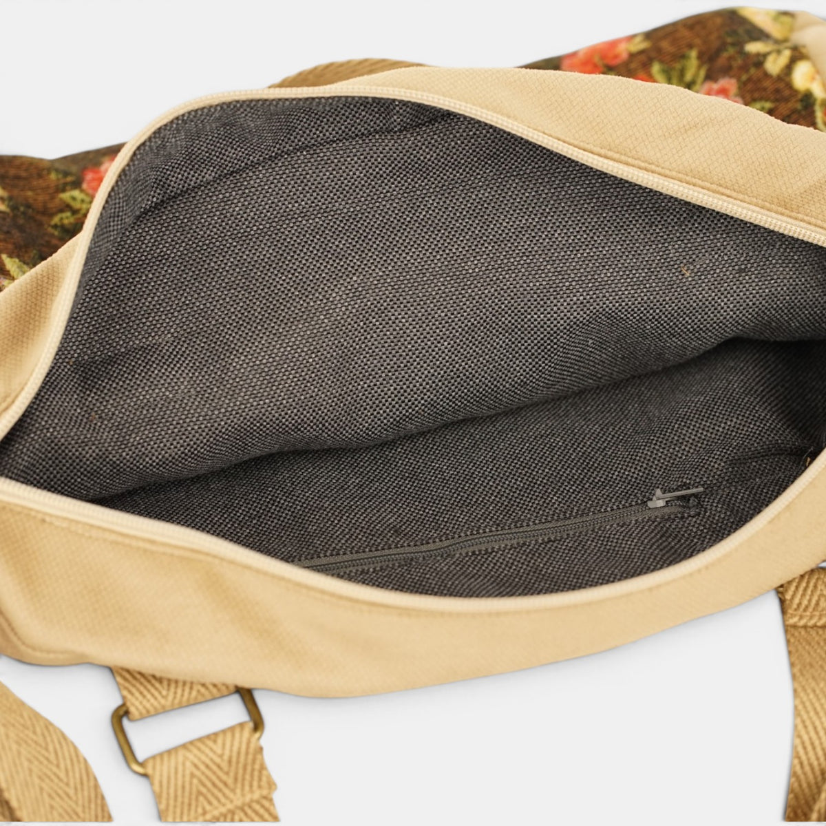 Bolso Pepi, estampado en naranja, terracota, beige, detalle del producto — De La Mur