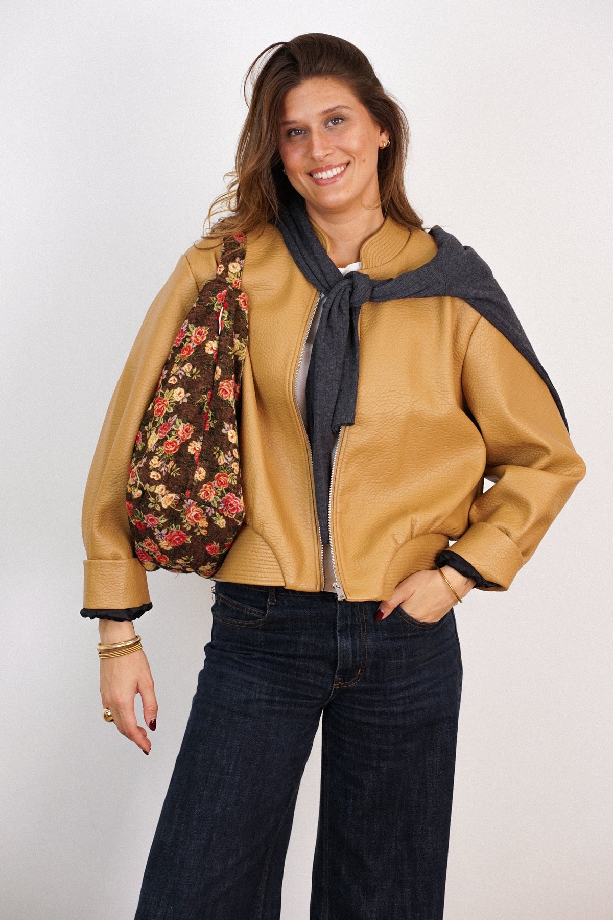 Bolso Pepi, estampado en naranja, negro, terracota, vista frontal — De La Mur