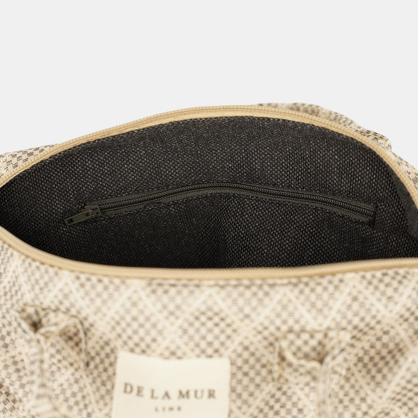 Bolso Pant, estampado en negro, blanco, beige, detalle del producto — De La Mur