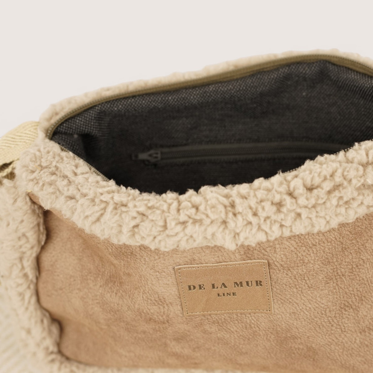 Bolso Noce, estampado en naranja, terracota, beige, detalle del producto — De La Mur