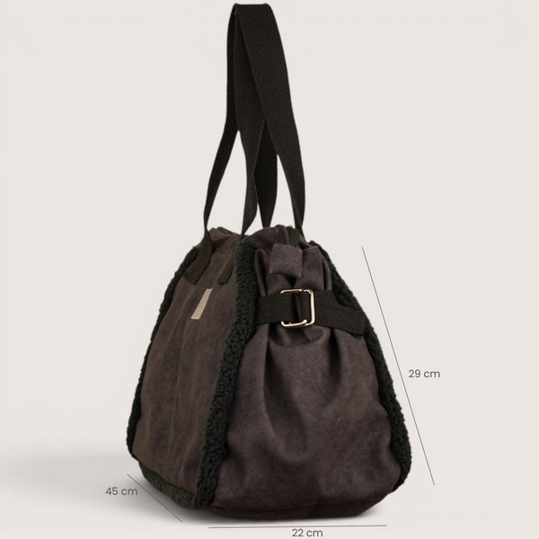 Bolso Cene, estampado en negro, rojo, beige, detalle del producto — De La Mur