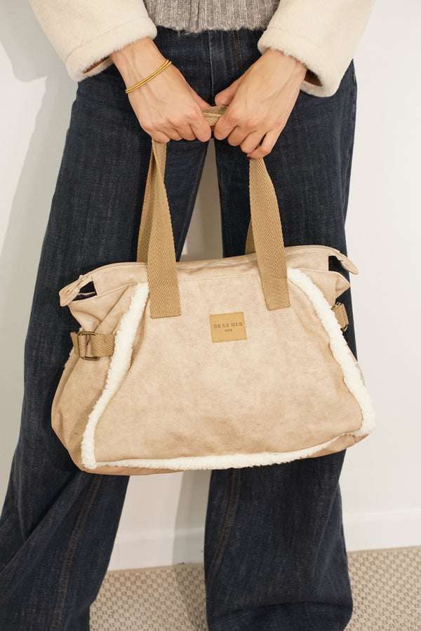 Bolso Cipria, estampado en beige, naranja, blanco, detalle del estampado y el material — De La Mur