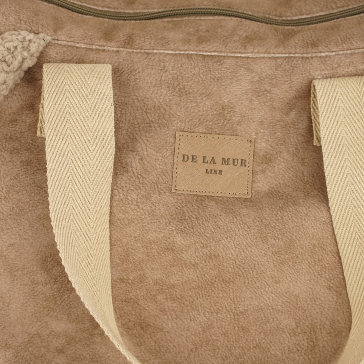 Bolso Noce, estampado en naranja, beige, terracota, detalle del producto — De La Mur