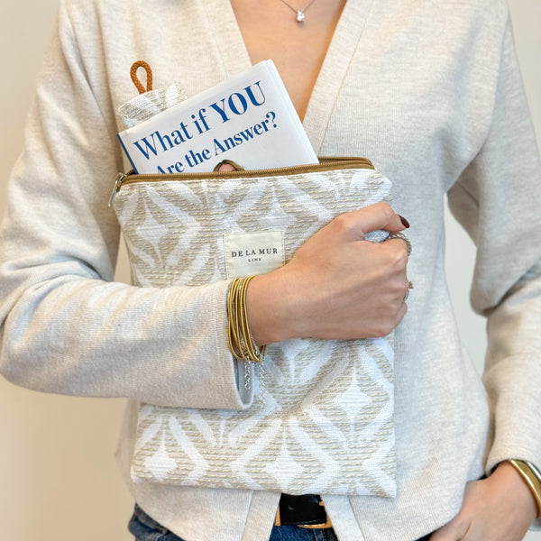 Monedero Regalo, estampado en beige, blanco, marrón, detalle del producto — De La Mur