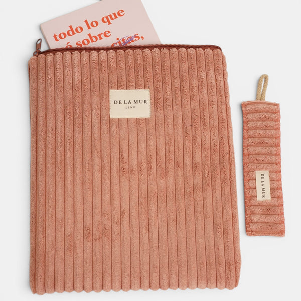 Monedero Regalo, estampado en beige, terracota, negro, detalle del producto — De La Mur
