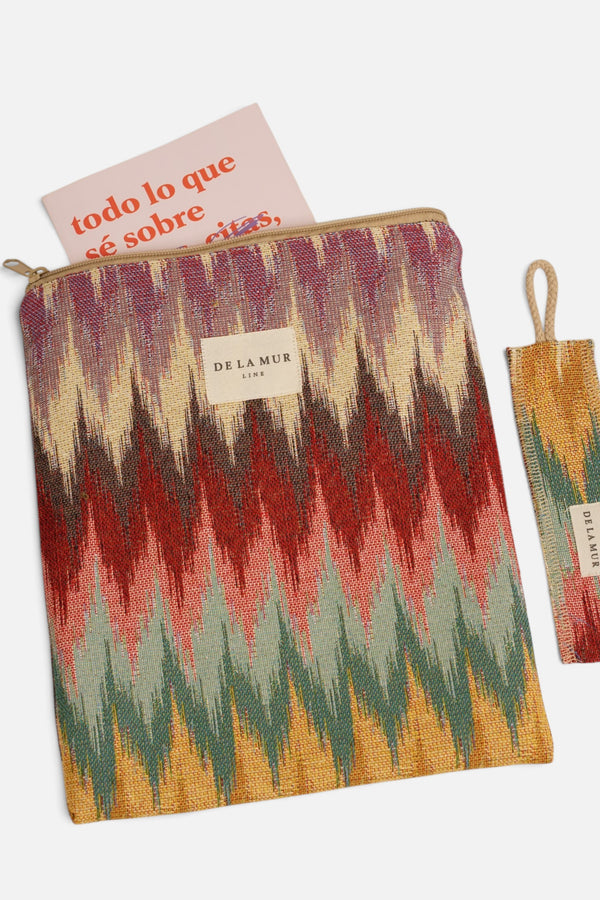 Funda Libro Guana + Punto Libro Regalo