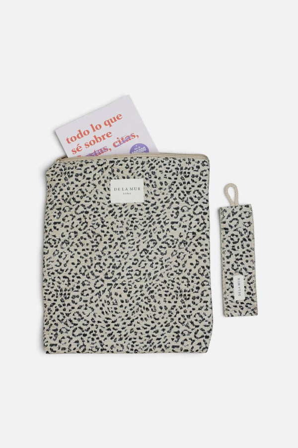 Funda Libro Koto + Punto Libro Regalo
