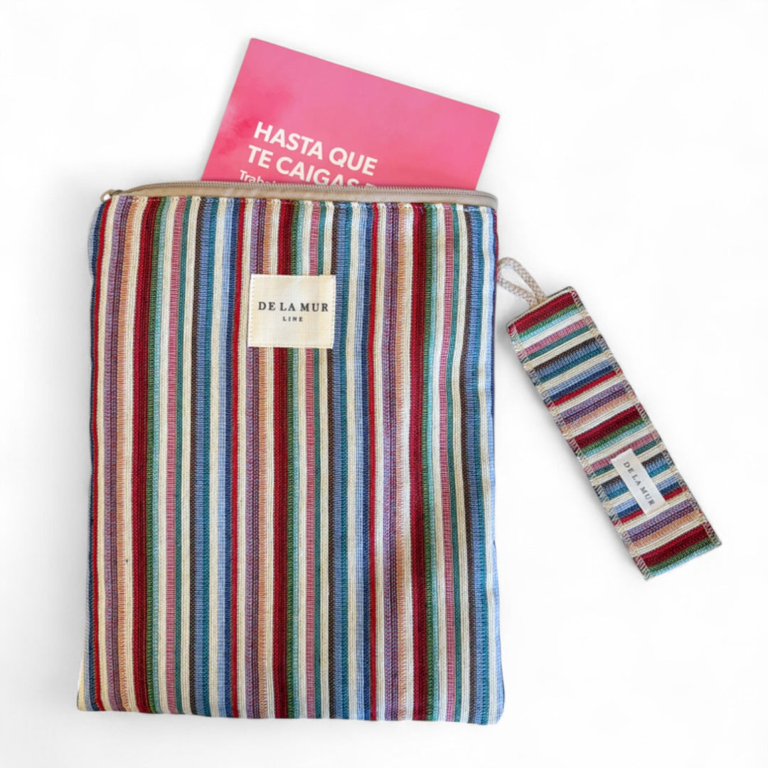 Funda Libro Lari + Punto Libro Regalo