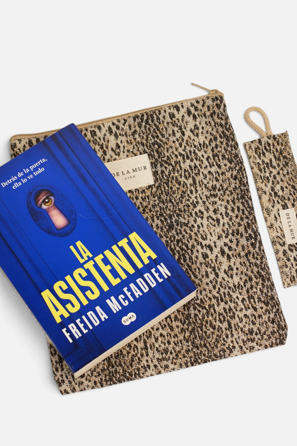 Funda Libro Leo + Punto Libro Regalo