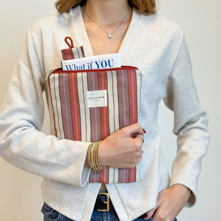 Funda Libro Make + Punto Libro Regalo