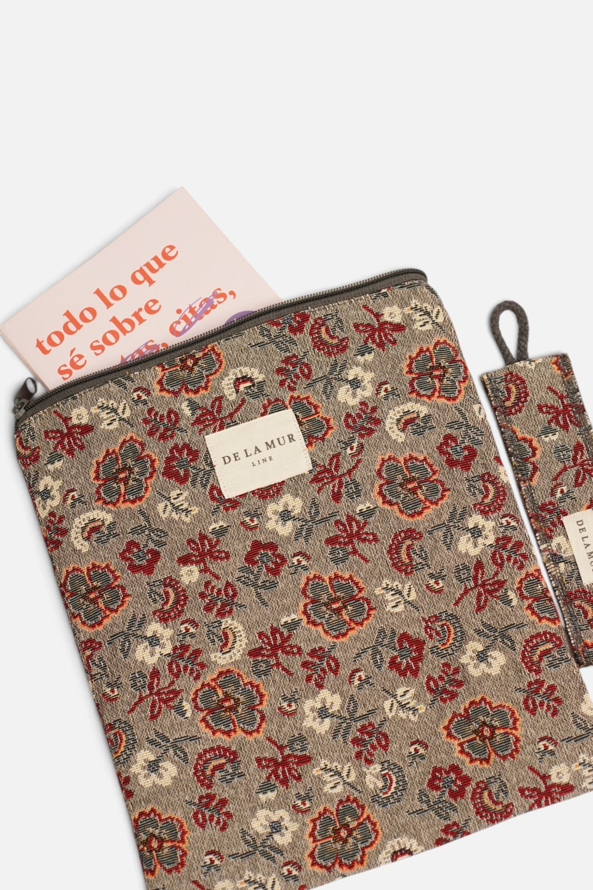 Funda Libro Nira + Punto Libro Regalo