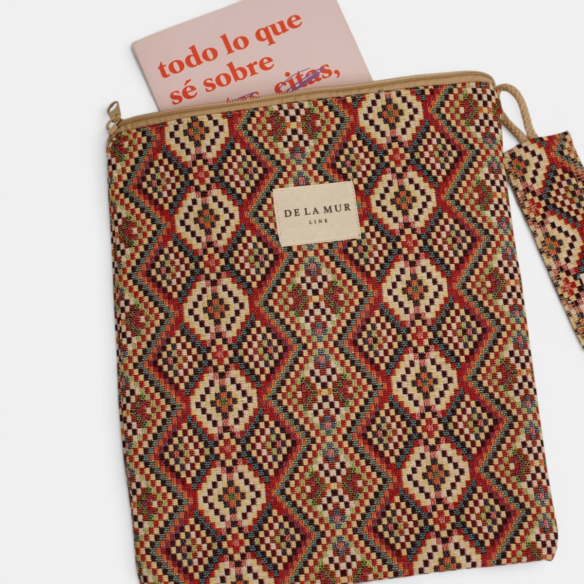 Monedero Regalo, estampado en beige, blanco, terracota, detalle del producto — De La Mur