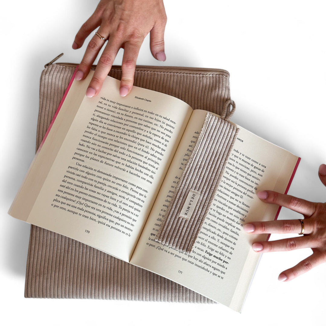 Funda Libro Tofe + Punto Libro Regalo