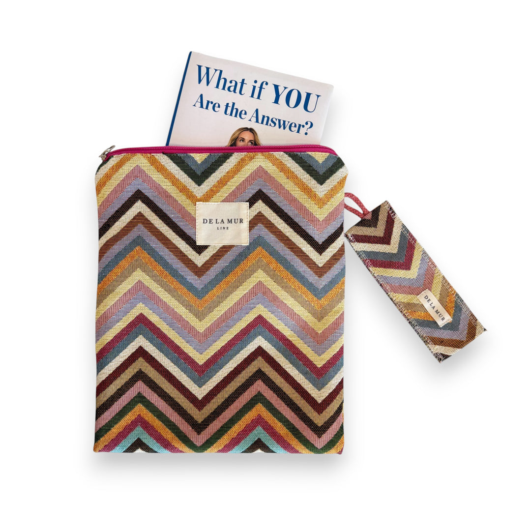 Funda Libro Zaga + Punto Libro Regalo