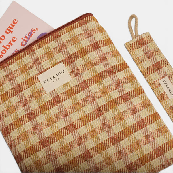 Monedero Regalo, estampado en beige, terracota, naranja, detalle del producto — De La Mur