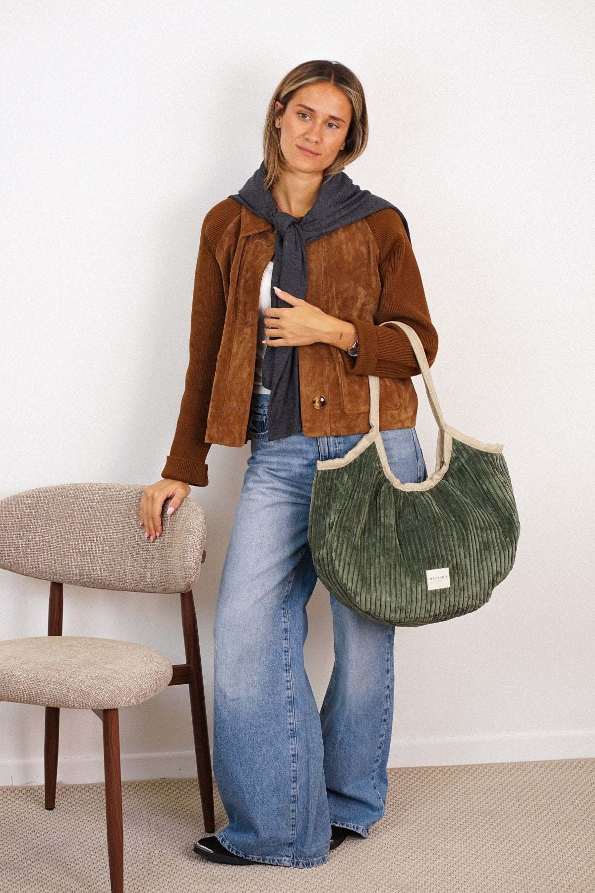 Bolso Musgo, acabado verde musgo, vista frontal — De La Mur