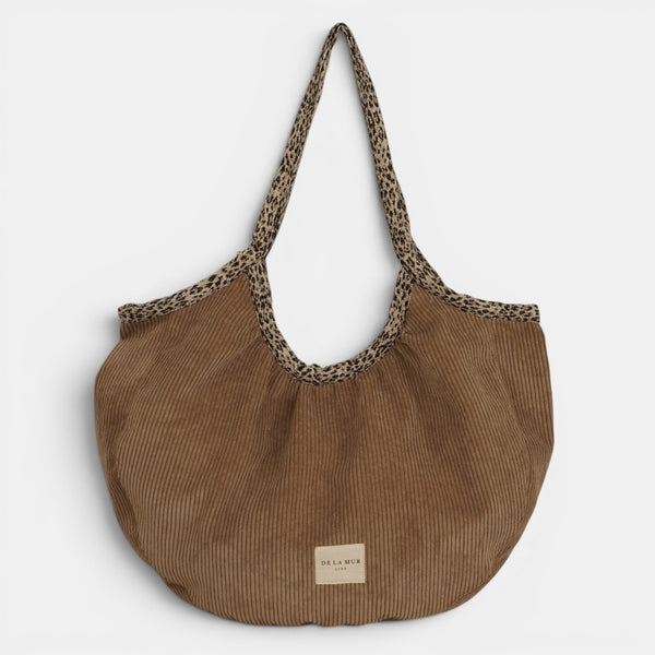 Bolso Toast, estampado en blanco, beige, rojo, detalle del estampado y el material — De La Mur