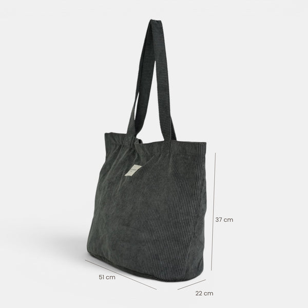 Bolsa grande con cremallera Boni, estampado en gris, turquesa, verde, vista en uso — De La Mur
