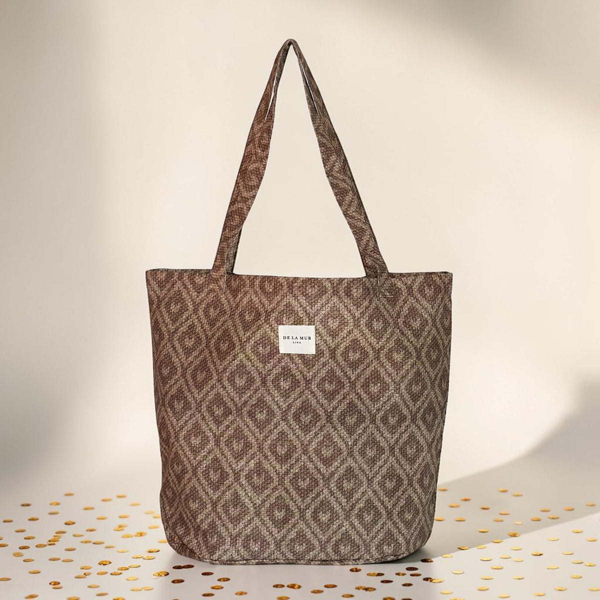 Bolsa grande PEDIDO), estampado en marrón, beige, blanco, vista frontal — De La Mur