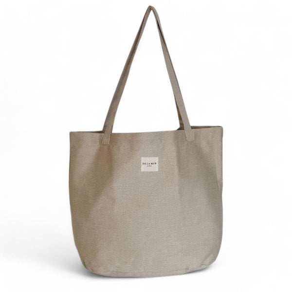 Bolsa grande Piga, estampado en beige, marrón, blanco, vista frontal — De La Mur