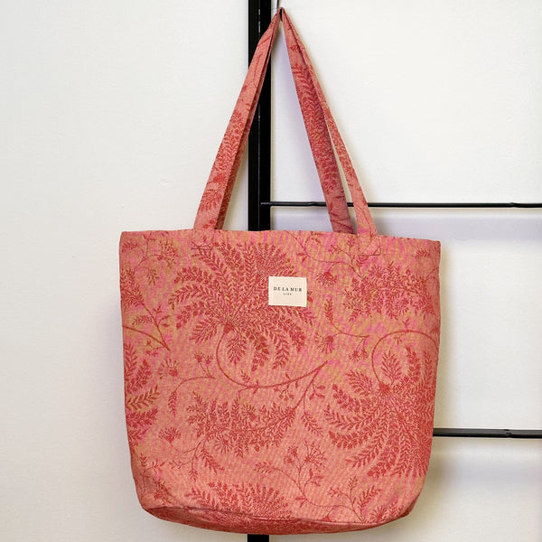 Bolsa grande Ulha, estampado en rojo, terracota, blanco, vista frontal — De La Mur