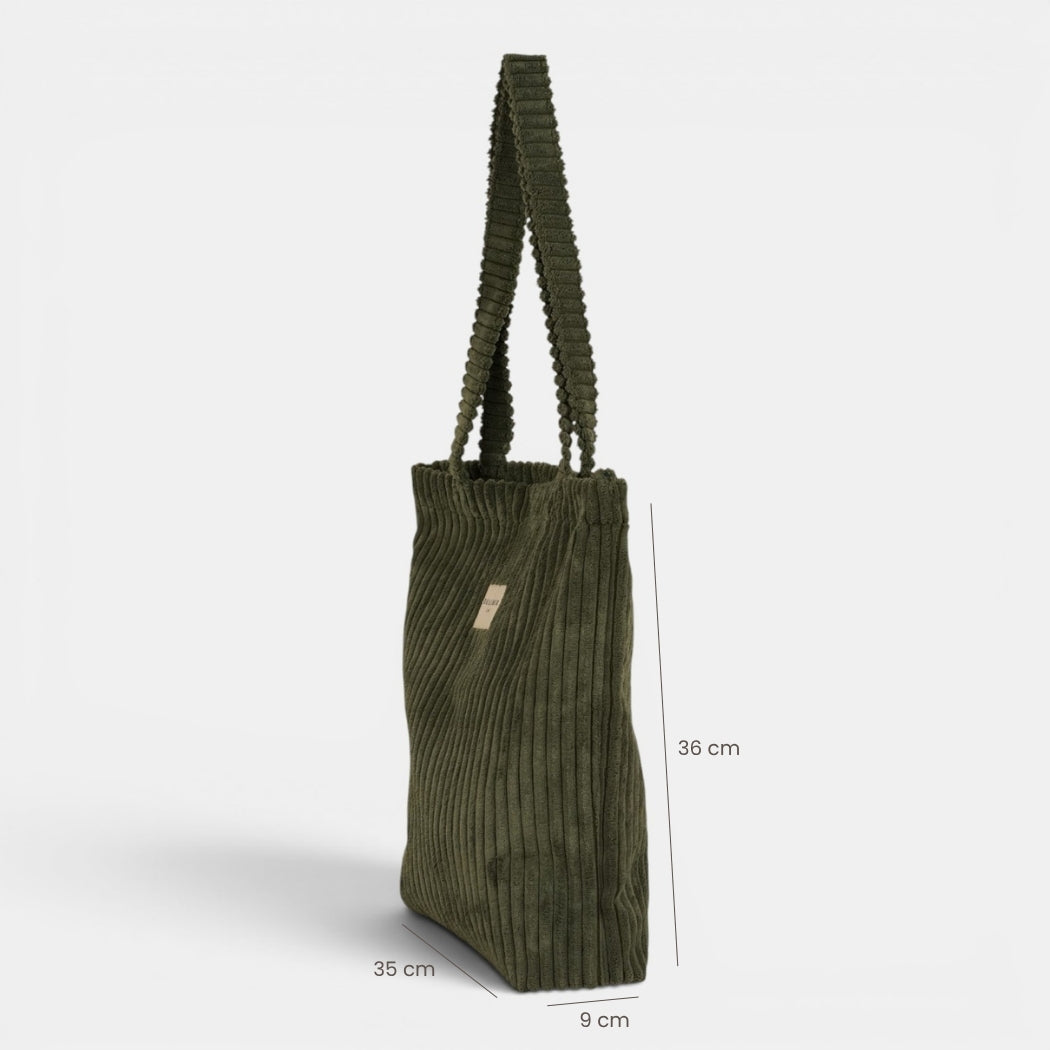 Bolsa pequeña Musgo, acabado verde musgo, detalle del material y el acabado — De La Mur