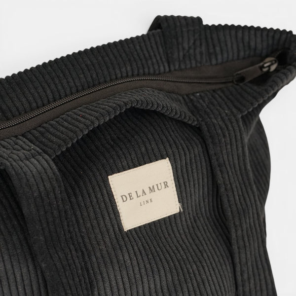 Bolsa pequeña Nit, estampado en negro, terracota, naranja, detalle del producto — De La Mur