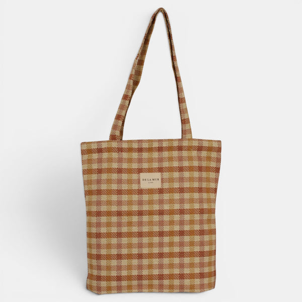 Bolsa pequeña Zia, estampado en beige, azul, blanco, detalle del estampado y el material — De La Mur