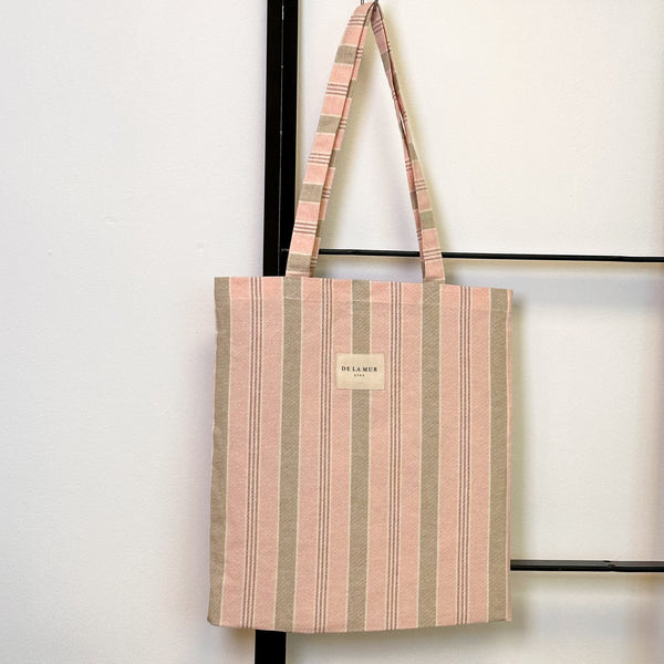 Bolsa pequeña Rosa, acabado rosa, vista frontal — De La Mur