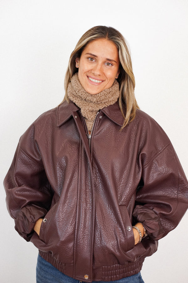 Producto Ice, estampado en rojo, blanco, morado, vista frontal — De La Mur
