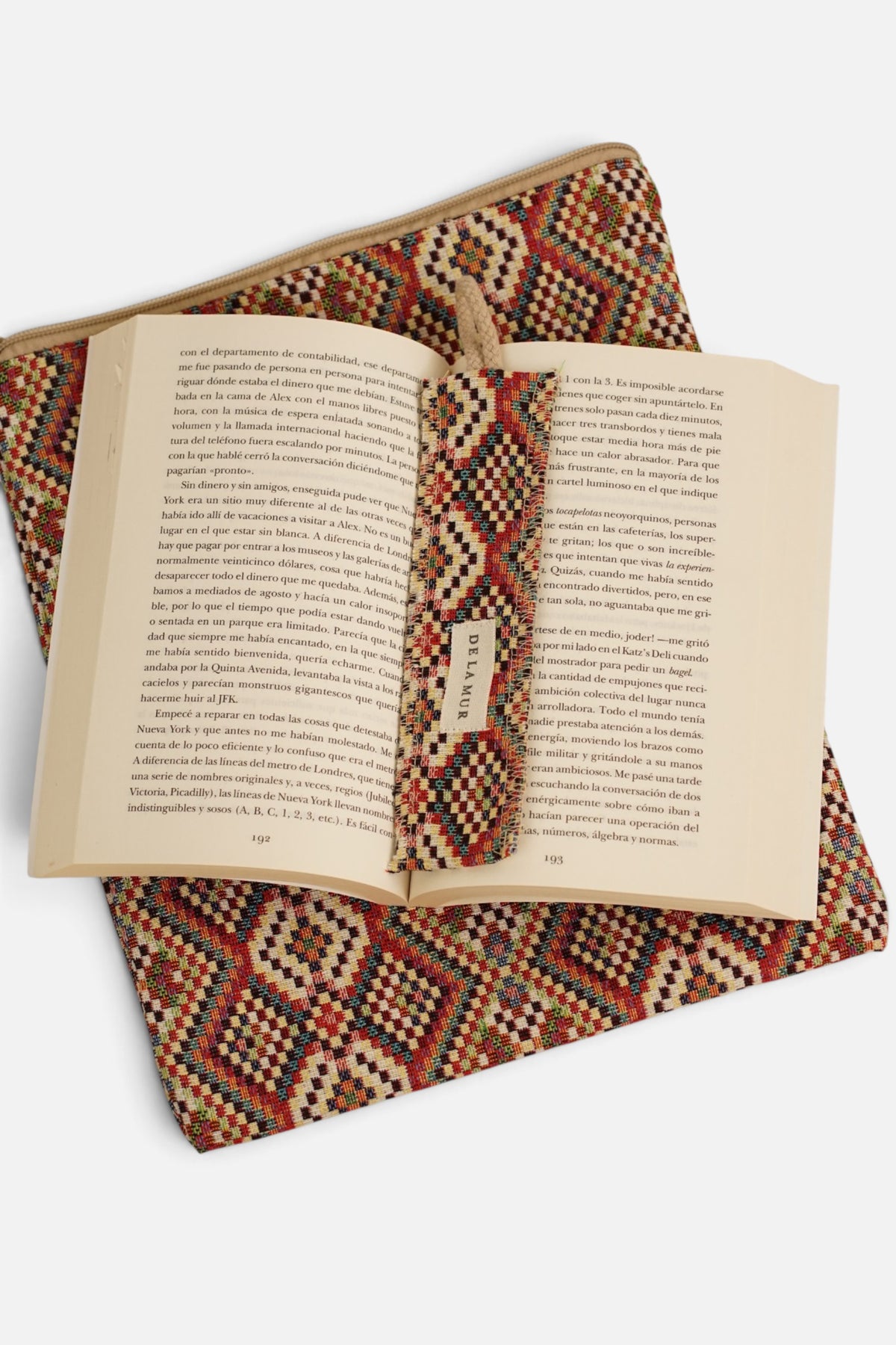 Funda Libro Otto + Punto Libro Regalo
