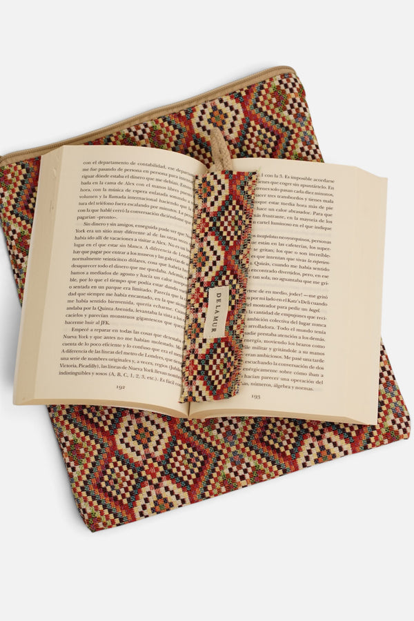 Funda Libro Otto + Punto Libro Regalo