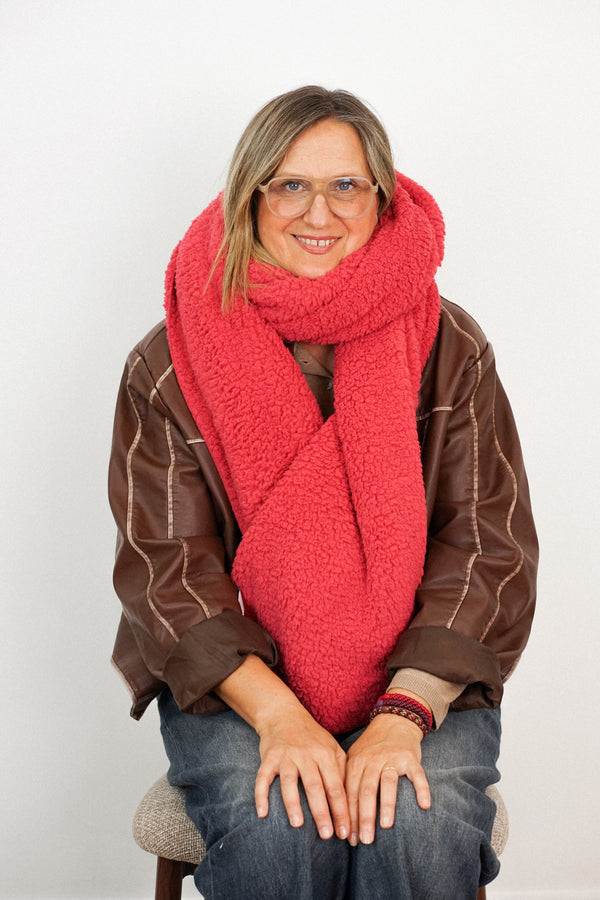 Producto Glaciar, estampado en rojo, terracota, marrón, vista frontal — De La Mur