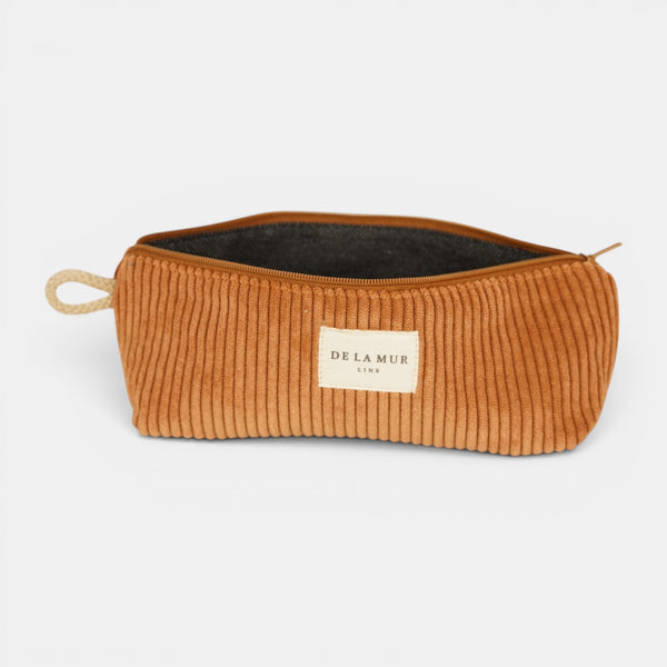 Monedero Barro, estampado en blanco, terracota, naranja, detalle del estampado y el material — De La Mur