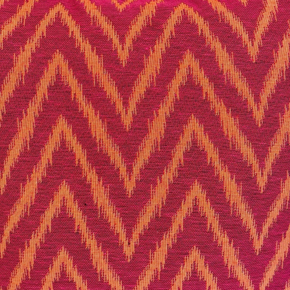 Bolsa con cremallera Fuego, estampado en rojo, naranja y amarillo, detalle del producto — De La Mur