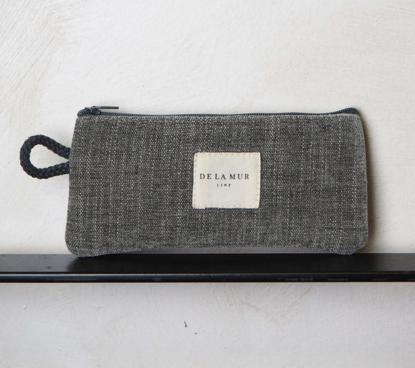 Monedero Lon, estampado en gris, negro, amarillo, vista frontal — De La Mur