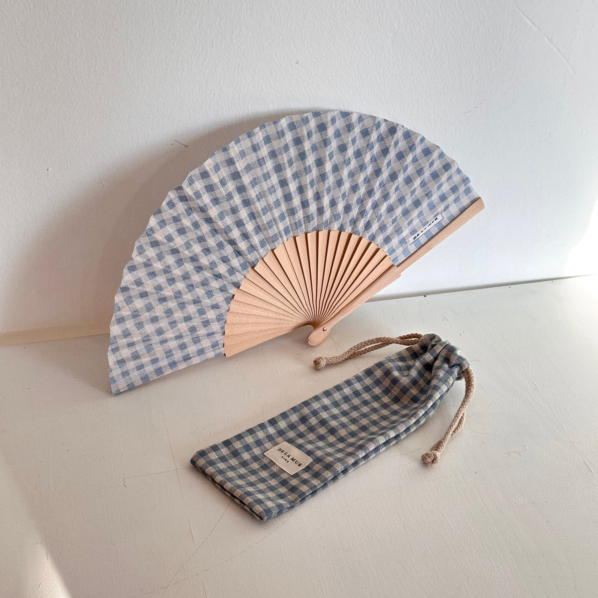 Abanico y Funda Brisa