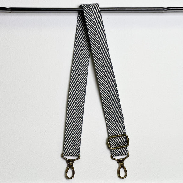 Producto 4, estampado en gris, blanco, amarillo, vista frontal — De La Mur