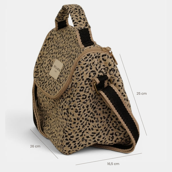 Bolso Koto, estampado en blanco, marrón, terracota, detalle del material y el acabado — De La Mur